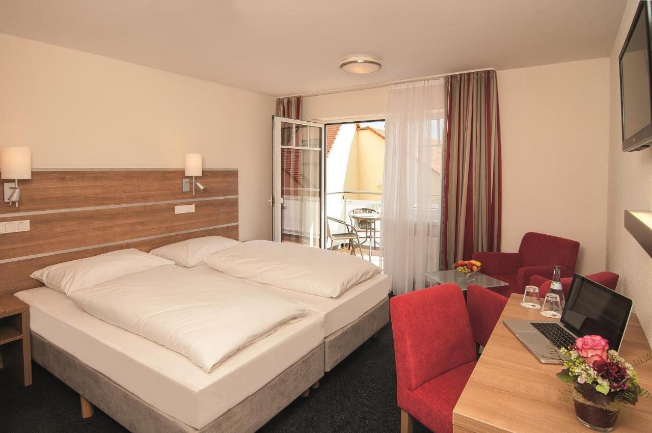 Hotel-Gasthof Rangau Ансбах Екстер'єр фото