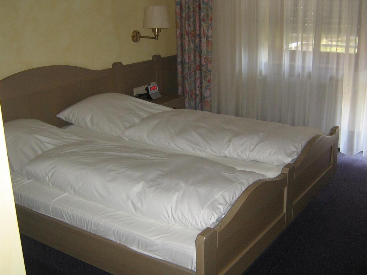 Hotel-Gasthof Rangau Ансбах Екстер'єр фото